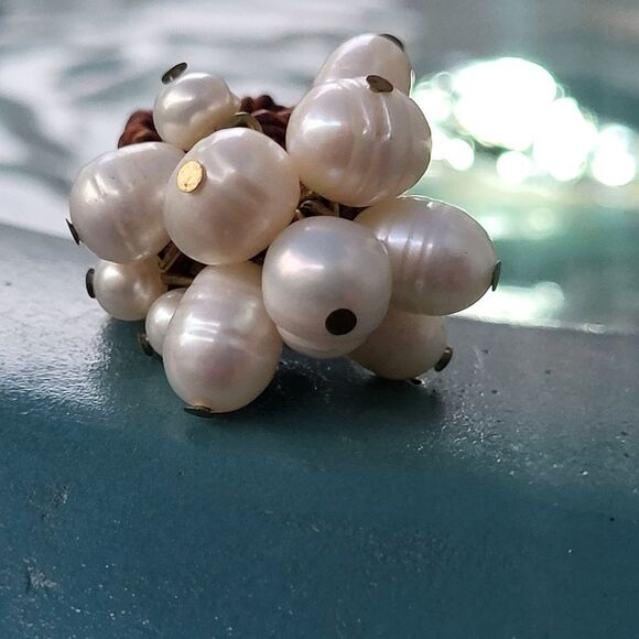 Vintage streatch ring with faux pearls - Picture 7 of 7